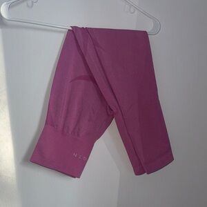 NVGTN like new pink contour leggings